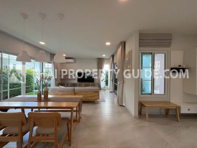 House with Shared Pool in Bangnatrad 